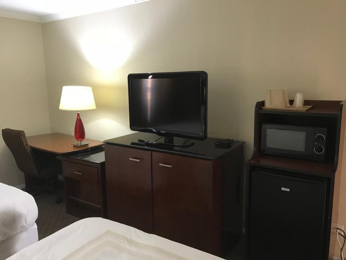 Hometown Inn & Suites Τούλσα Εξωτερικό φωτογραφία