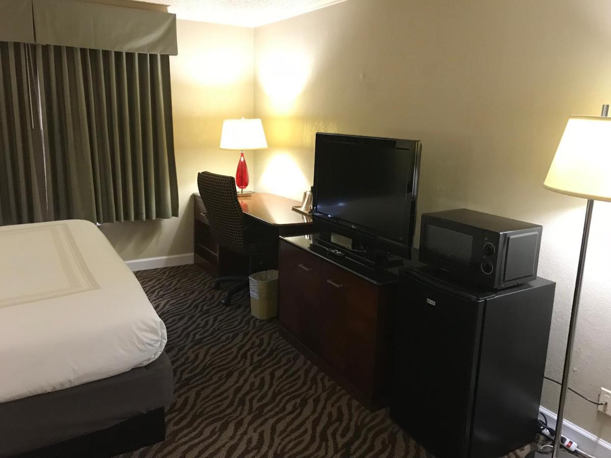 Hometown Inn & Suites Τούλσα Εξωτερικό φωτογραφία