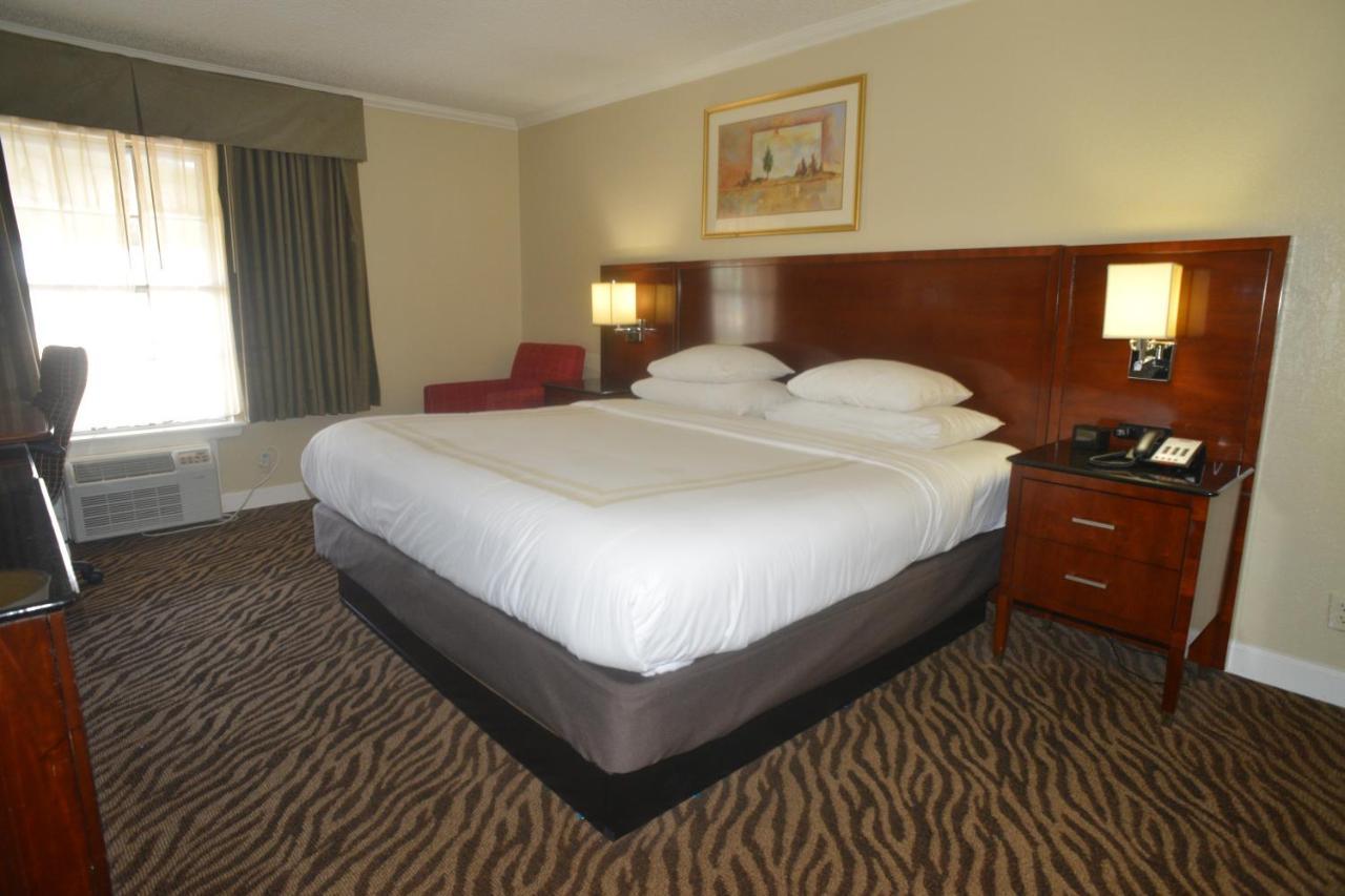 Hometown Inn & Suites Τούλσα Εξωτερικό φωτογραφία