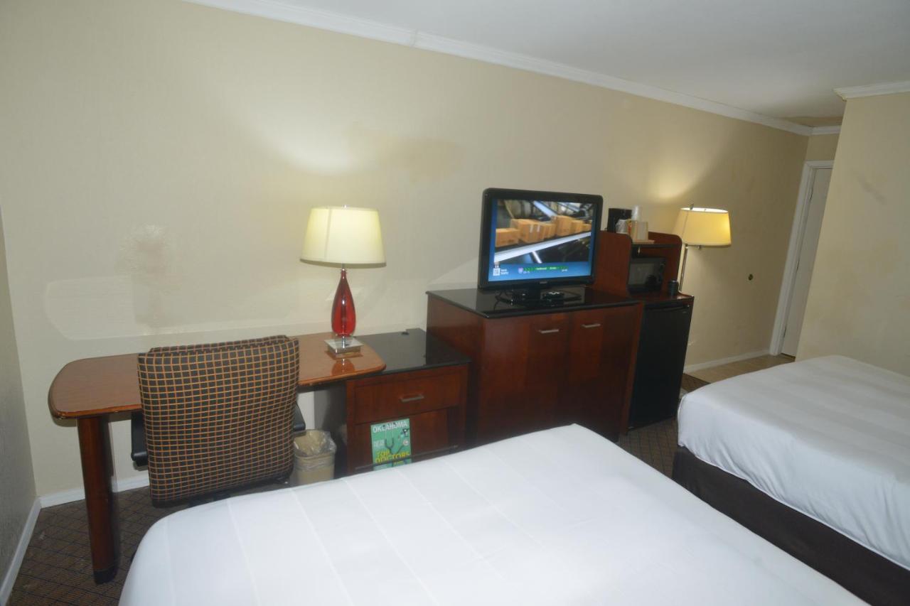 Hometown Inn & Suites Τούλσα Εξωτερικό φωτογραφία