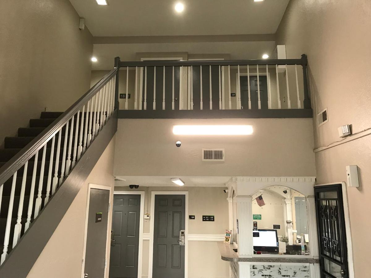 Hometown Inn & Suites Τούλσα Εξωτερικό φωτογραφία